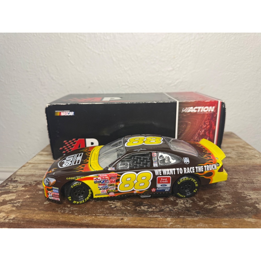 Action Racing 2001 Dale‎ Jarrett 1:24 Diecast Race Car UPS #88 Race the Truck
